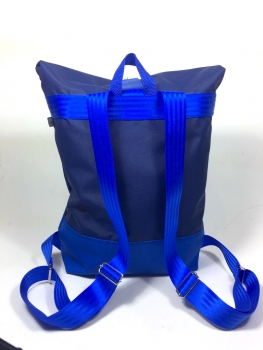 Roll-Top Rucksack aus leichten wasserdichten Airtex-Stoff dunkelbau/blau