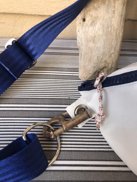 Segeltuch Bauchtasche mit roter 5