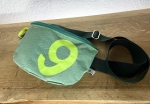 Hip-Bag / Bauchtasche  aus wasserdichtem Airtexstoff mit 9 in neongelb